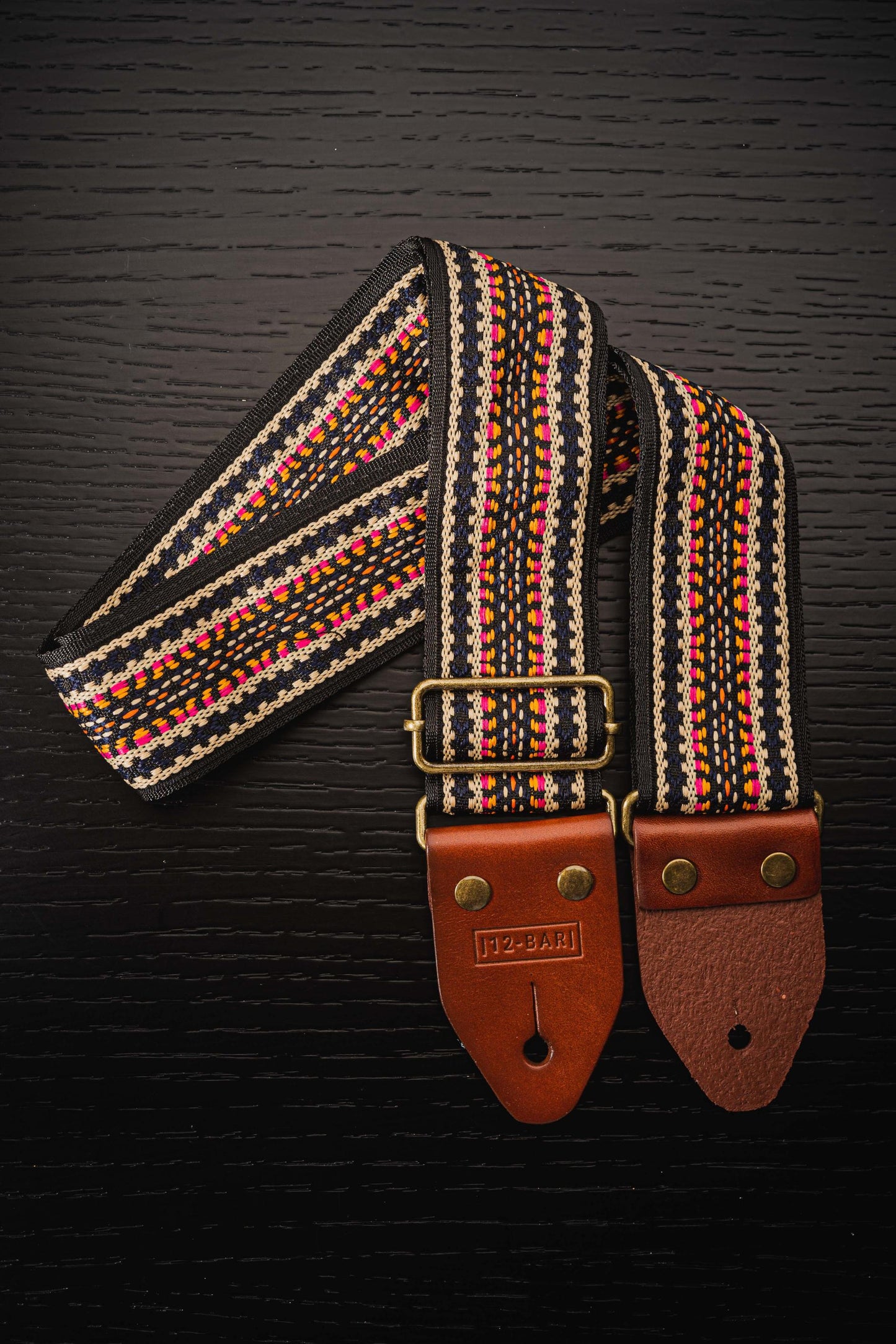 Atlas vintage retro guitar strap