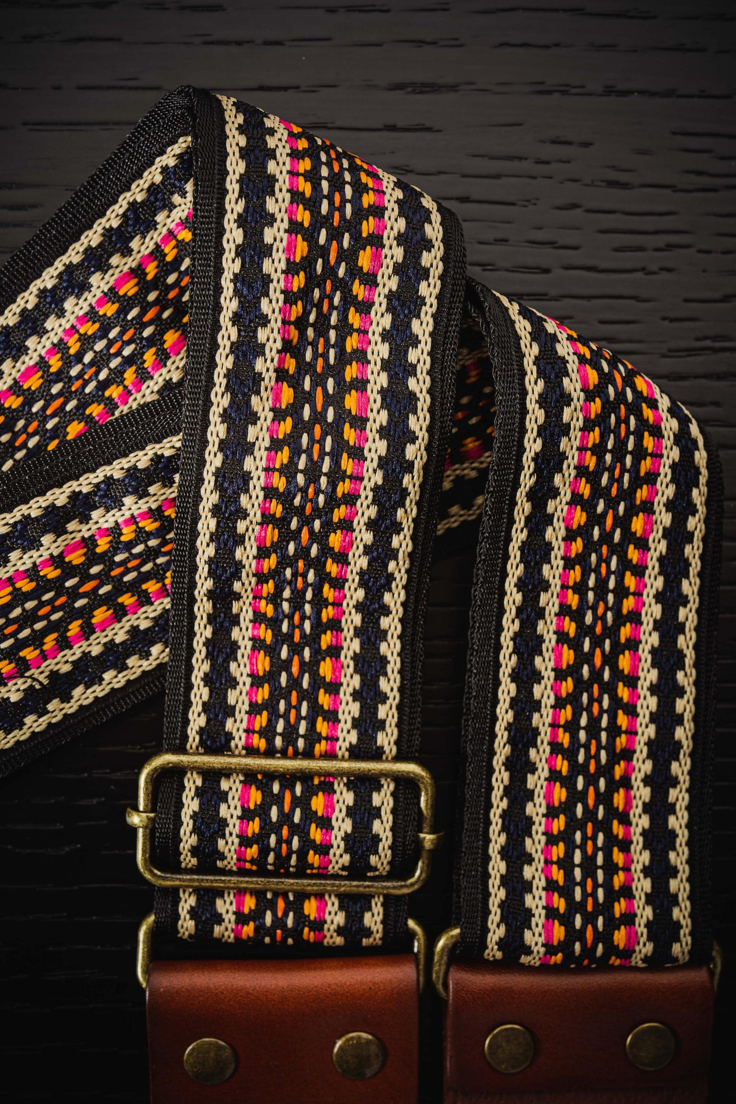 Atlas vintage retro guitar strap