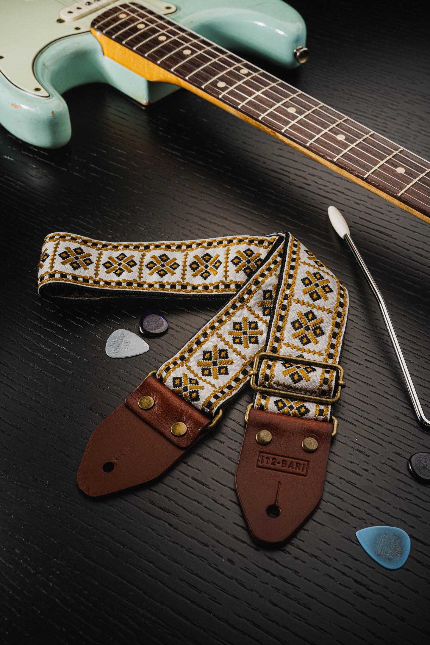 Aztec vintage retro guitar strap