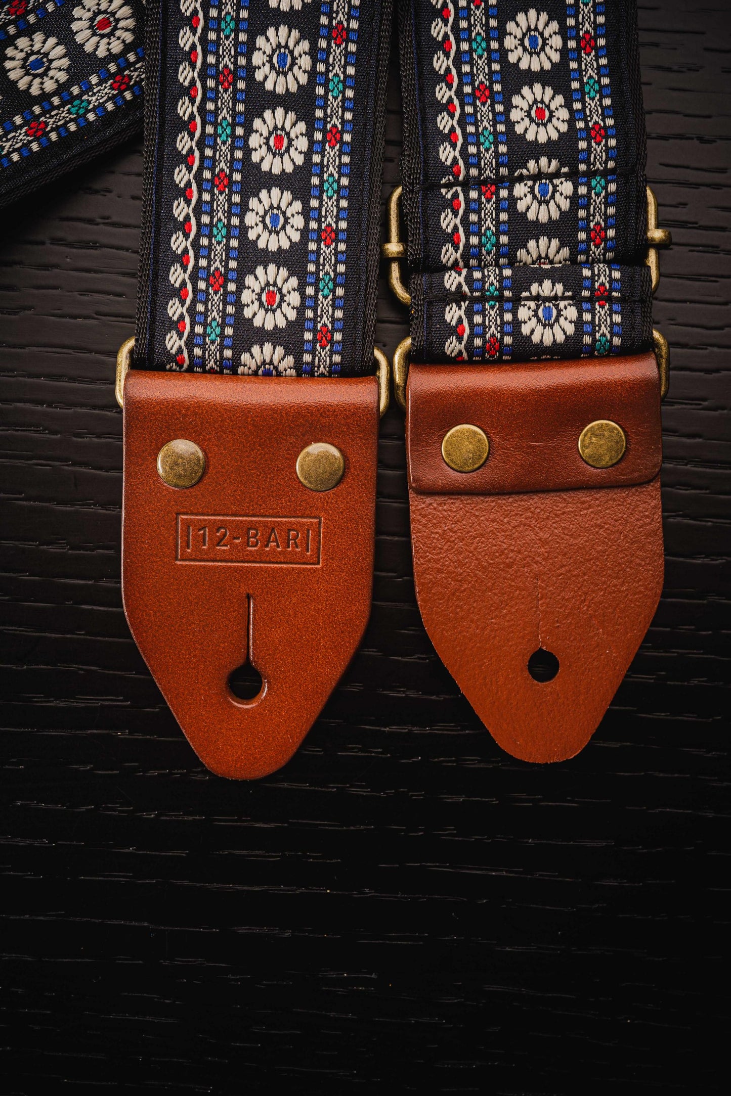 Daisy vintage retro guitar strap