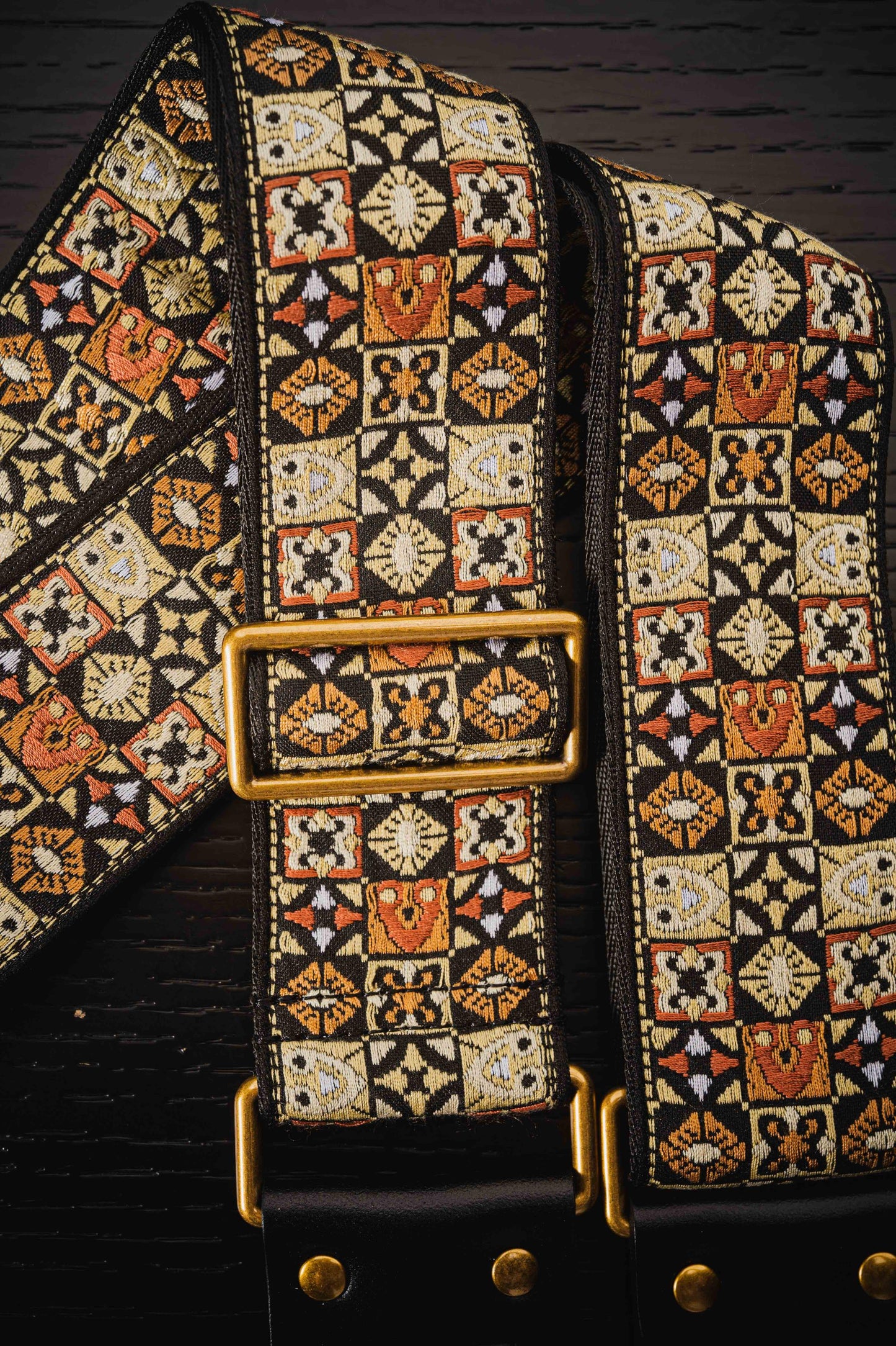 Woodstock Brown vintage retro guitar strap