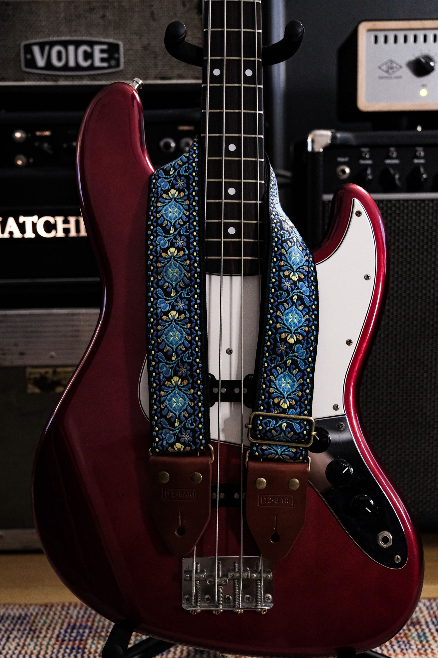 Blue lagoon vintage retro guitar strap