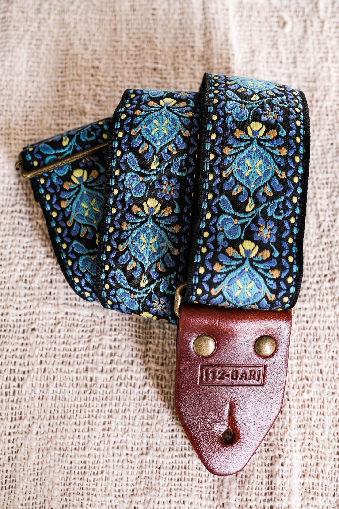 Blue lagoon vintage retro guitar strap
