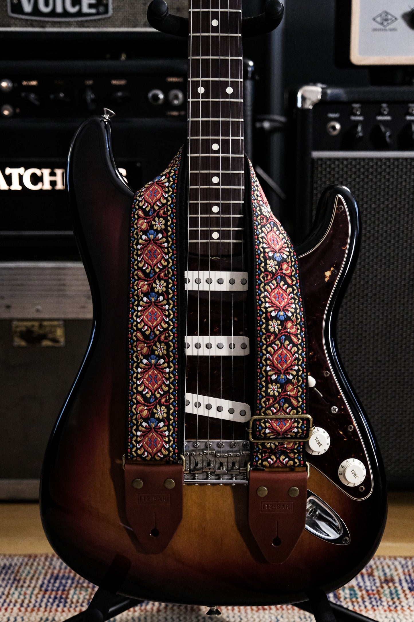 Brooklyn retro vintage guitar strap