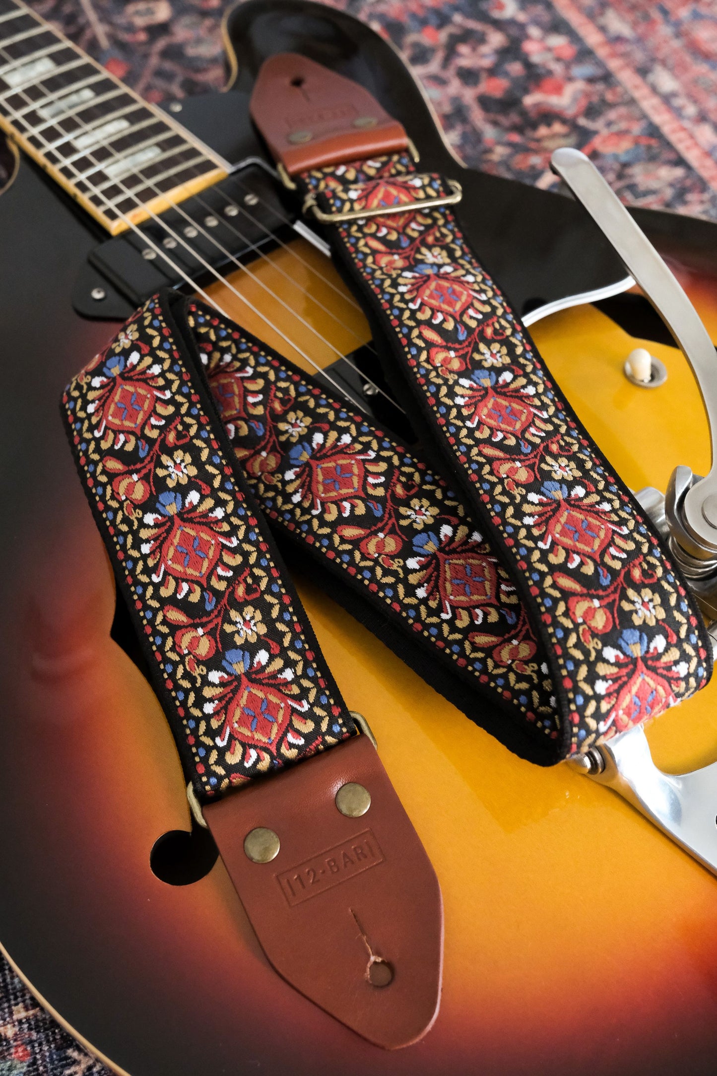 Brooklyn retro vintage guitar strap