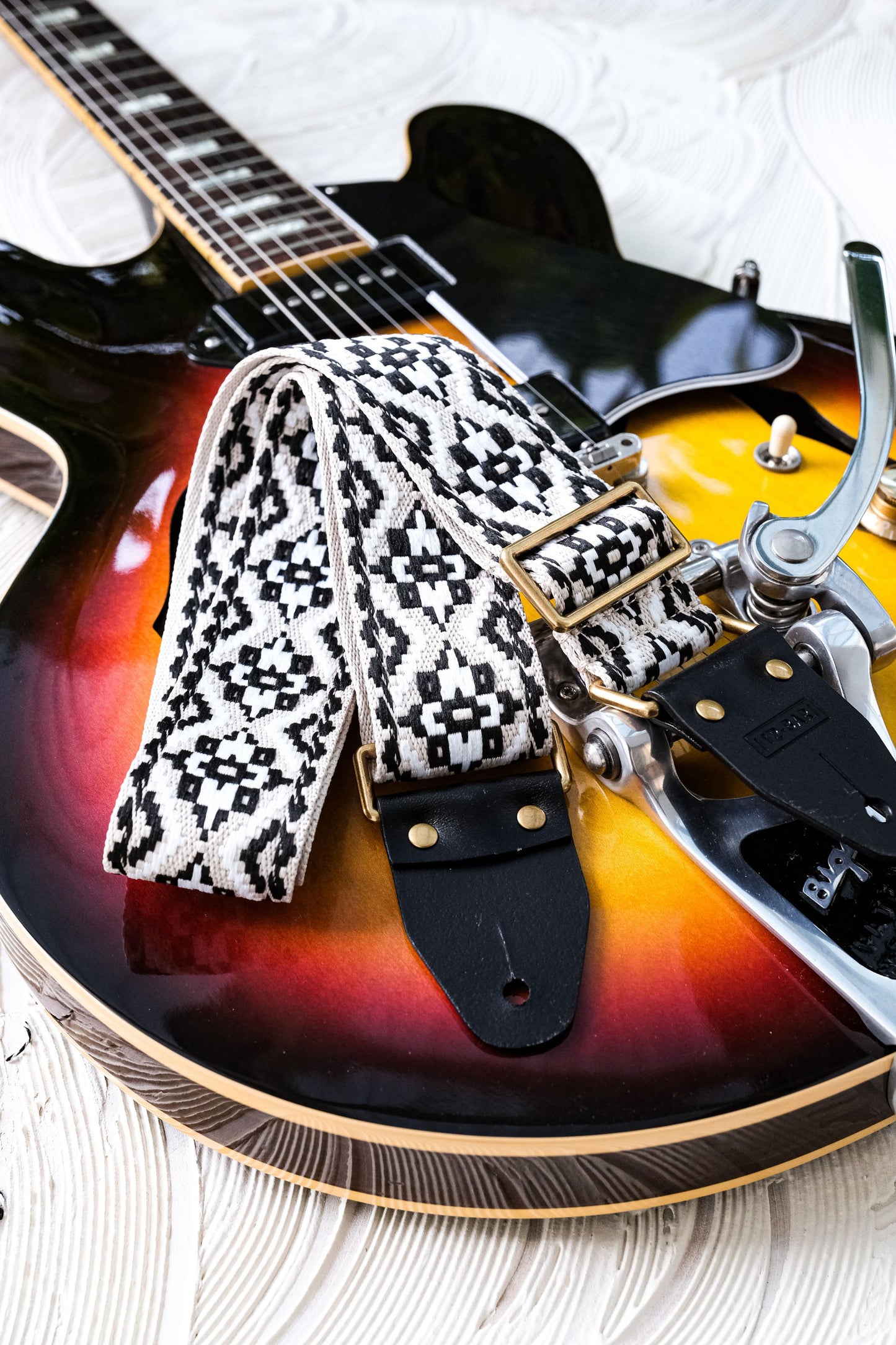 Marrakech black vintage retro guitar strap