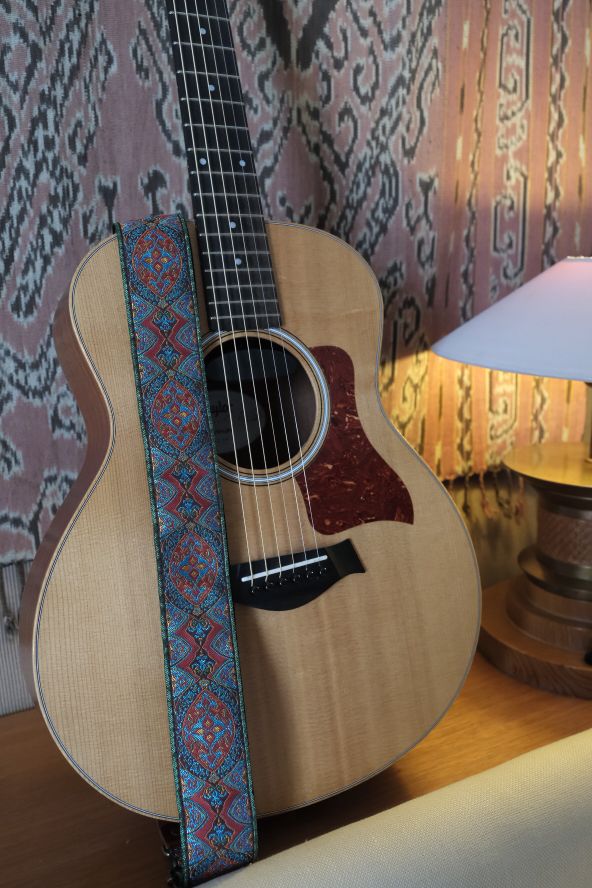 Noosa vintage retro guitar strap