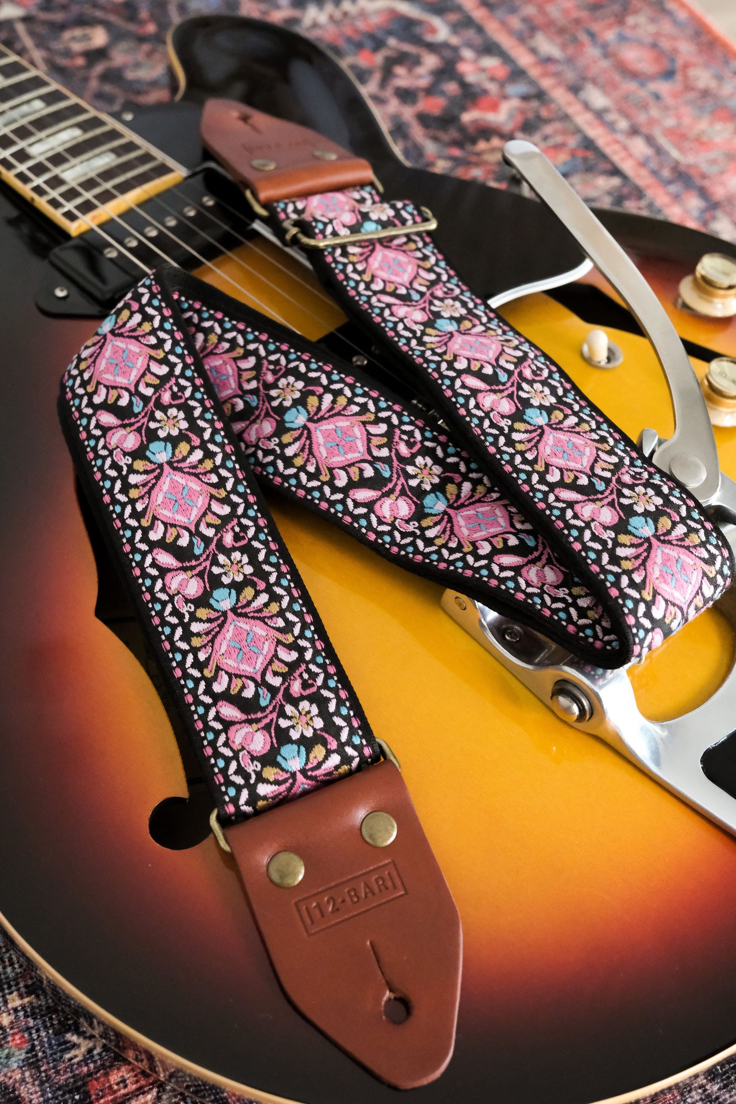 Rosebery vintage retro guitar strap