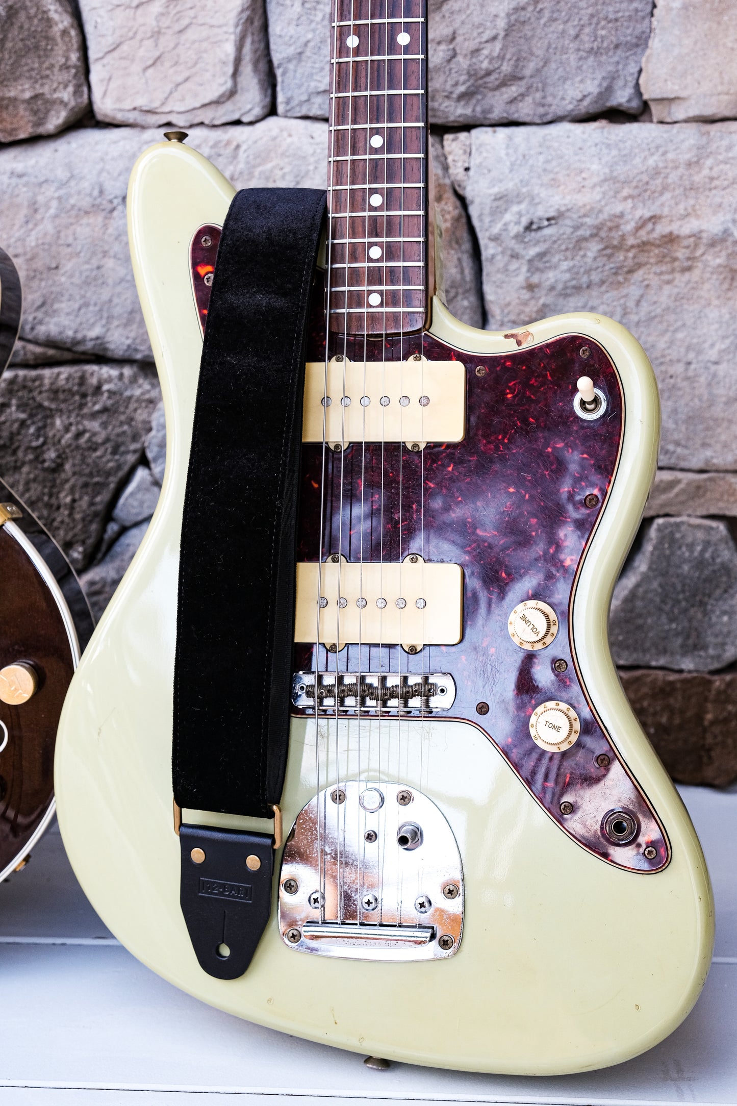 Black one velvet vintage retro guitar strap