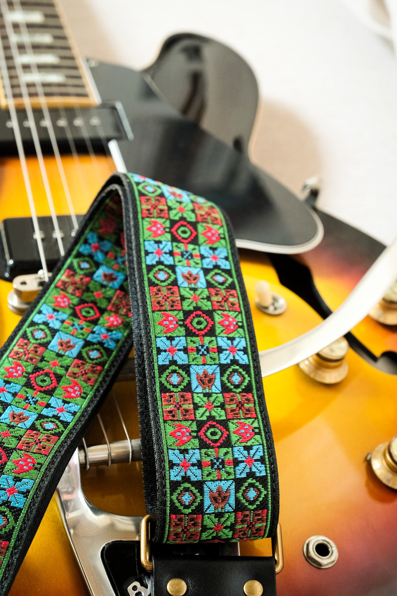 Woodstock Green vintage retro guitar strap