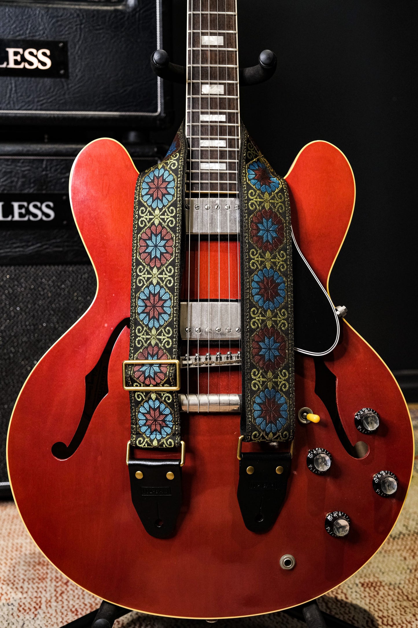 Cairo vintage retro guitar strap